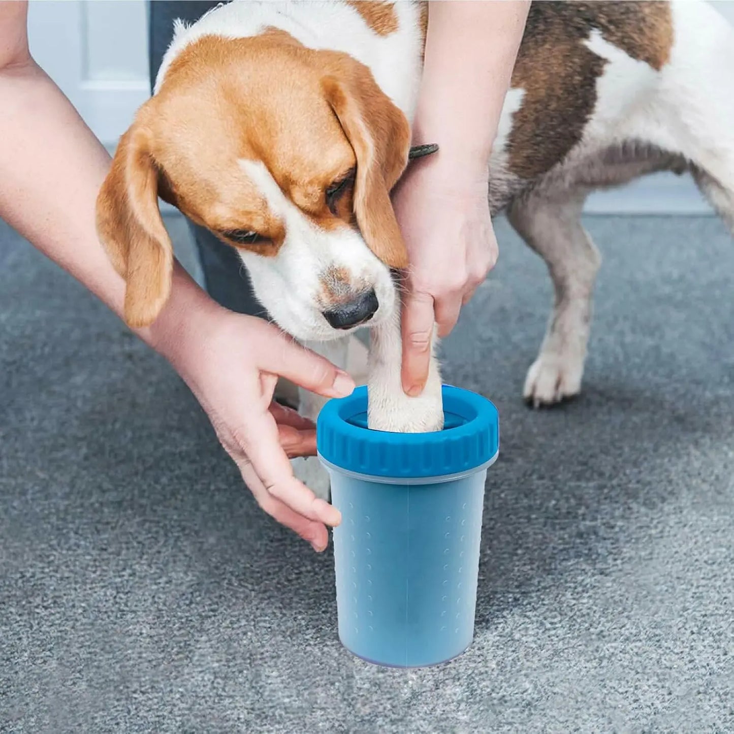 Portable Dog Paw Cleaner with Absorbent Towels - Effective Mud and Dirt Removal for Small, Medium, and Large Dogs and Cats - Ergonomic Grip Design